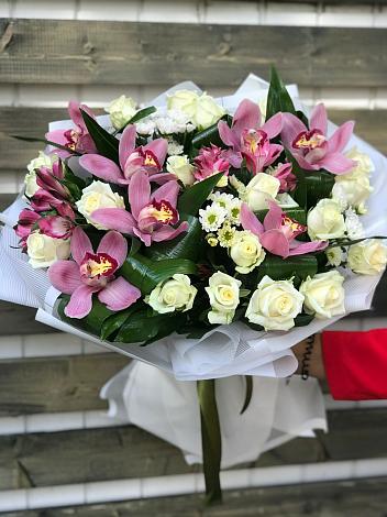 Букет цветов из: Розы и Хризантемы в Тамбове