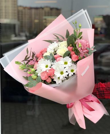 Букет цветов из: Розы, Лизиантусы и Хризантемы в Тамбове